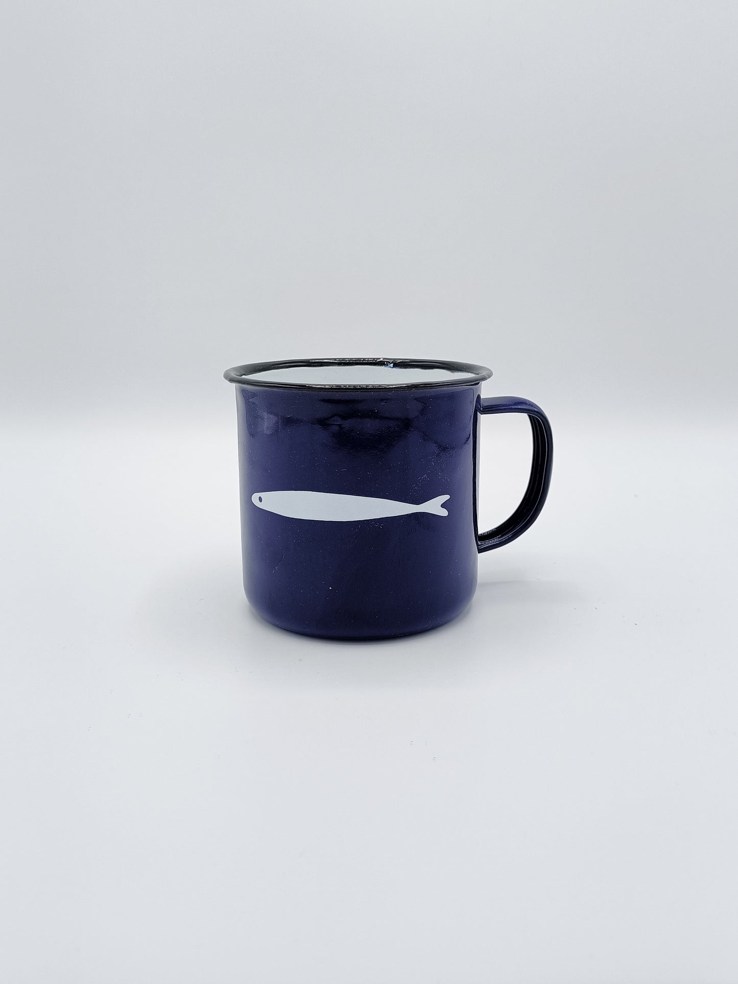 Mug in metallo smaltato vintage